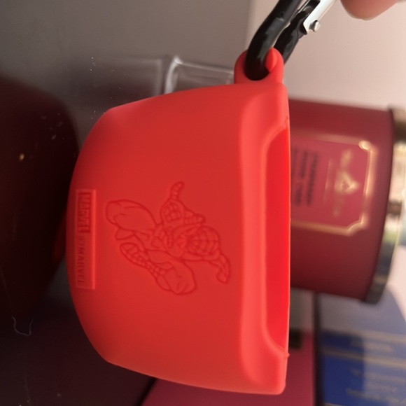 Apple Airpods Case (2nd Generation) Spider-man themed!! - Picture 5 of 6